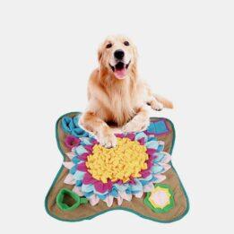 Newest Design Puzzle Relieve Stress Slow Food Smell Training Blanket Nose Pad Silicone Pet Feeding Mat 06-1271 www.gmtpetproducts.com
